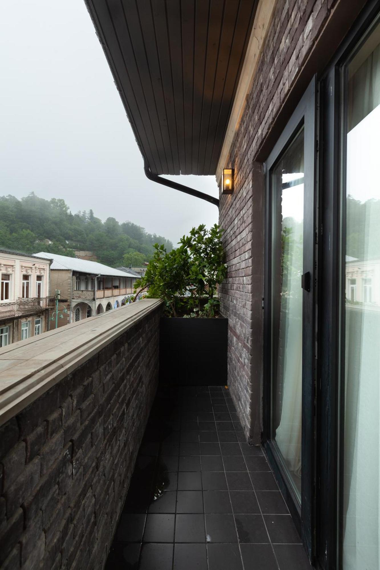 Communal Hotel Kutaisi Exterior photo